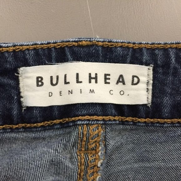 Bullhead Denim Co  Shorts Size 5 Juniors Mid Rise Distressed Womens Cuffed Hems - Picture 5 of 8